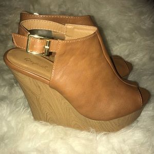Qupid Open-toe Wedges